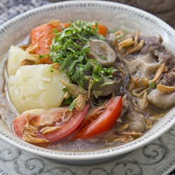 Hendri さんの 本格家庭料理ソプ・ブントゥット!