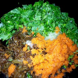 Toshiyuki さんの 【デンマーク×カレー!?ナスのとろとろカレーとデンマークの香りがする副菜作り】 大好き❤️カレーPop-Upデイ。とにかくカレー料理が大好きなCOOKとHIKERが集結😋 楽しいとおいしいはみんなで作る‼️朝から晩までいろんなPop-Upが連続で、まるごと1日みんなで楽しめるPop-Upデイ✨@上野キッチハイクキッチン