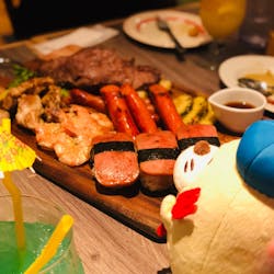 Eggs 'n Things さんの 【キッチハイク限定メニュー】ハワイ生まれのEggs 'n Thingsで、限定パンケーキとハワイアンフードを心行くまで堪能しよう!<原宿店>