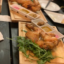 VECTOR BEER 虎ノ門店(ベクタービア) さんの 【虎ノ門】自家醸造のビールを絶品ロティサリーチキンと一緒に味わおう!「ちょい飲みスタンド」@VECTOR BEER 虎ノ門店