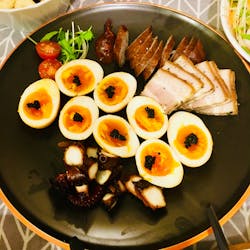 はっち さんの 【真打決定おめでとう!】海の宝石箱や~!海鮮ちらし寿司×春風亭一左さんの落語