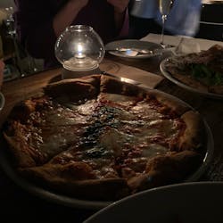 ピッツェリア カンテラ さんの 【30代限定】都内を一望できるピッツェリアで、アツアツの窯焼き全粒粉ピザを食べよう（3000円から）