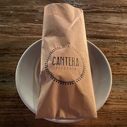 ピッツェリア カンテラ さんの 都内を一望できる「ピッツェリア カンテラ」で全粒粉のうまみを感じるピザを食べよう！(¥1,000 ~ ¥1,999)