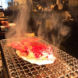 新日本焼肉党 東日本橋店 さんの 黒毛和牛の焼肉とワインの至福のマリアージュを味わおう