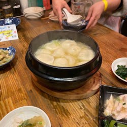 肉汁水餃子 餃包 六本木交差点(ギョーパオ) さんの 飲食チケットを買って『肉汁水餃子 餃包』の未来のお客さんになろう！ #勝手に応援 プロジェクト📣