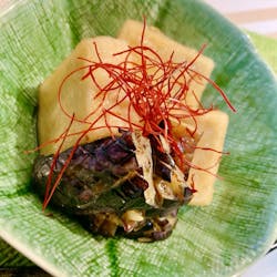 Yoneko さんの 【あと1名!牛スジ、出すよ〜!今煮込み中😆🍺】   所沢Cook3人コラボ。 「発酵フェス!」ヨネ、うめ、Naomi