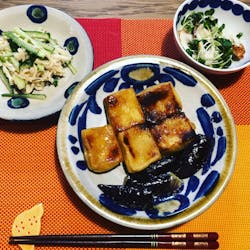 Yoneko さんの 【オンライン動画特典付】お母さんと作る、ジュワーしみ揚げ出し豆腐✨🎶こくうまの秘密はアレ！家事の基本から始めよう！😊