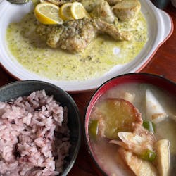 Sound of Minamiizu さんの 南伊豆の老舗洋食屋のシェフ直伝。活サザエの旨味を丸ごと味わうパスタ作り〜夕日に滲む海を眺めて〜