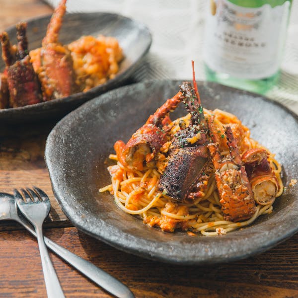 完売御礼 南伊豆産 伊勢海老のパスタソース 2パック と伊勢海老 中サイズ一匹 のセット キッチハイク 完売御礼 南伊豆産 伊勢海老のパスタソース 2パック と伊勢海老 中サイズ一匹 のセット キッチハイク